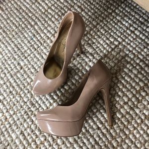 Nude pumps Jessica Simpson